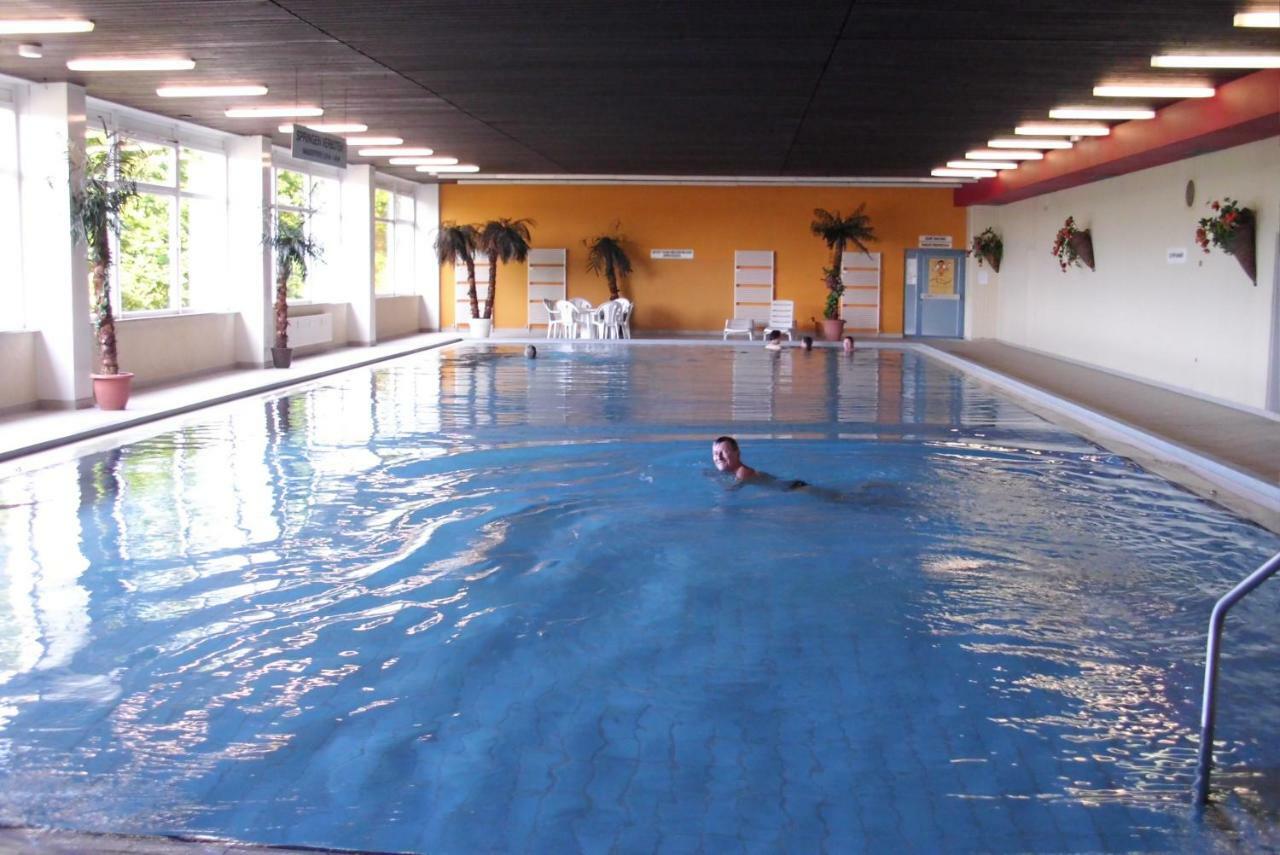 בראונלאגה Ferienwohnung "Rodelnde Geiss" Mit Schwimmbad מראה חיצוני תמונה